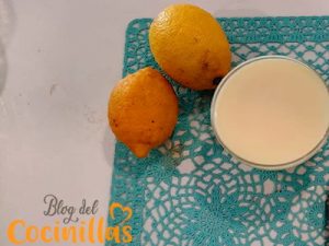 exprimir limones para mousse